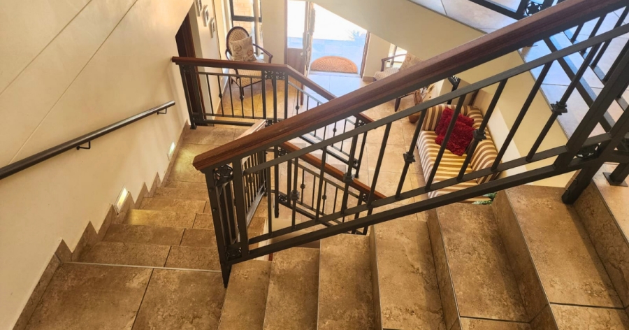 4 Bedroom Property for Sale in Mossel Bay Central Western Cape